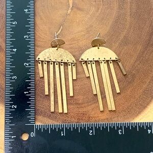 Universal thread brass chandelier earrings